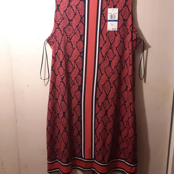 COPY - A midi dress new with tags - Picture 2 of 4